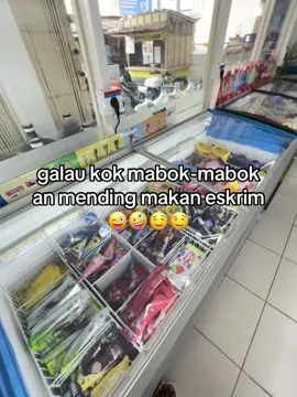 mending makan eskrim #icecream #fyp #4u #xyzbca #viral 