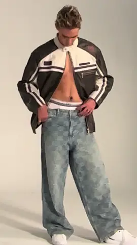 #dolcegabbana #modeling #modelo #london #nyc #la #teenboy #teenmodel #teenactor #leather #fallfashiontrends #netflix #paramountplus #londonmodel #miamimodel  #sexy #blonde #paris #parismodel #vincentwebb