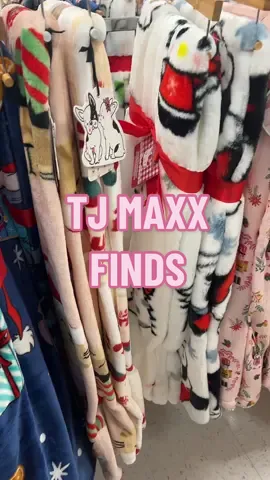 Found a Hello Kitty blanket @TJ Maxx  #fyp #trending #hellokitty #tjmaxxfinds #tjmaxxhaul 