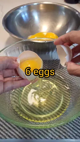 making castella #pressurecookerrecipe #castella #castellacake #SuperEasy #EasyRecipe #yummy #homemade 