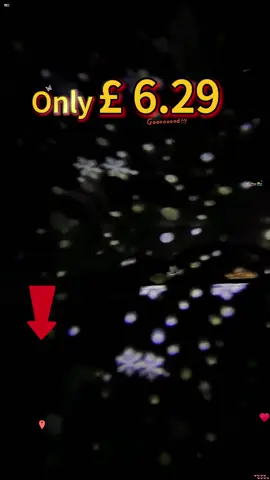 #tiktokmademebuyit #christmastree #christmastiktok #christmascountdown #snowflake #projector #spotlight