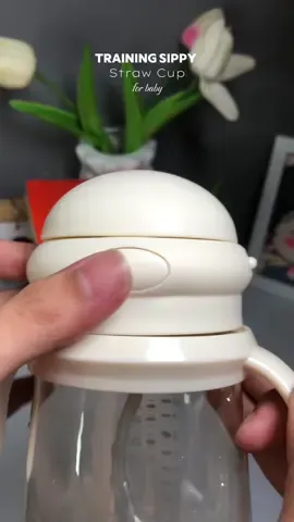 Baby Straw Feeding Cup — Perfect sippy cup for babies starting to drink water 👶🏻✨ #youkebei #trainingsippycup #sippycup #watercup #forbaby #learningcup #cupwithstraw #babystrawdrinking #babyfeedingbottle #fyp #foryoupage 