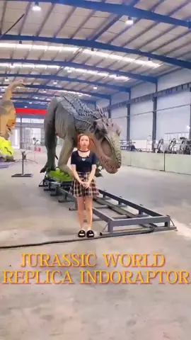 Beauty and the Beast! The Indominus raptor will make your heart beat faster!#jurrasicpark #jurassicworld #dinosaur #indominus #dinosaurfactory #animatronic #animatroncfactory 