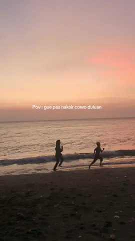 Kamu tipe ku banget sih😭😂 Semakin ku kejar semakin kau jauh🤧 #fyppppppppppppppppppppppp #fypage #fypシ゚ #fypシ゚viral🖤tiktok #storywhatsapp #sadstory #laguviral #storywa #asmarakacau #sadvibes #liriklagu #semakinkukejarsemakinkaujauh #videoestetik #senja 