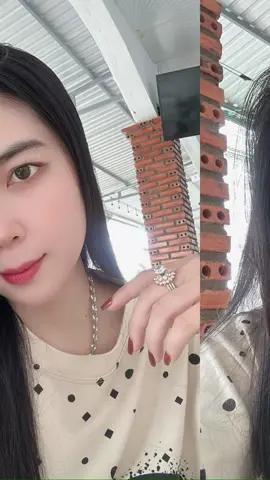 Đừng để ty của e đứng sau lưng mãi 1ng..💔