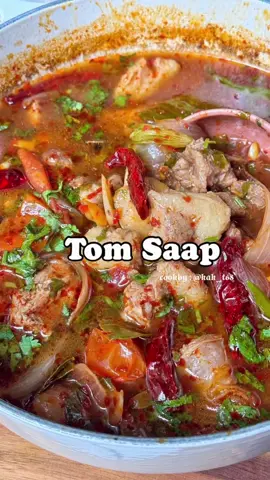 TOM SAAP 🥩Tulang/ Daging 🥩Beras disangai ditumbuk kasar 🥩Cili kering digoreng dan ditumbuk kasar 🥩Lengkuas  🥩Serai 🥩Bawang besar  🥩Bawang putih 🥩Akar ketumbar 🥩Lada hitam 🥩Daun limau purut 🥩Air secukupnya 🥩Cili api 🥩Tomato 🥩Garam secukup rasa 🥩Sos ikan 🥩Gula kabung thai 🥩Hirisan daun ketumbar 🥩Limau nipis/ kasturi  Rebus daging hingga empuk.. kemudian masukkan kesemua bahan diatas.. Cara2 boleh rujuk di video🎥 #tomsaap #thaifood #supdagingthai #supdaging 