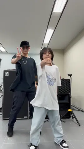 ハイタッチしたかったけど…🫣 #猪狩蒼弥 #HiHiJets #染谷樹 #Happy