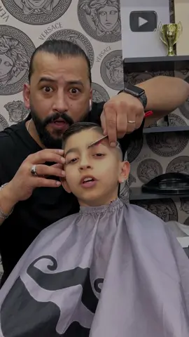 Fake blood 🩸❤️#foryou #Viral #trending #foryoupage #fürdich #explore #fyp #asmr #ffm #keşfet #deutschland #asmar_cut #friseur #lustig #barber 