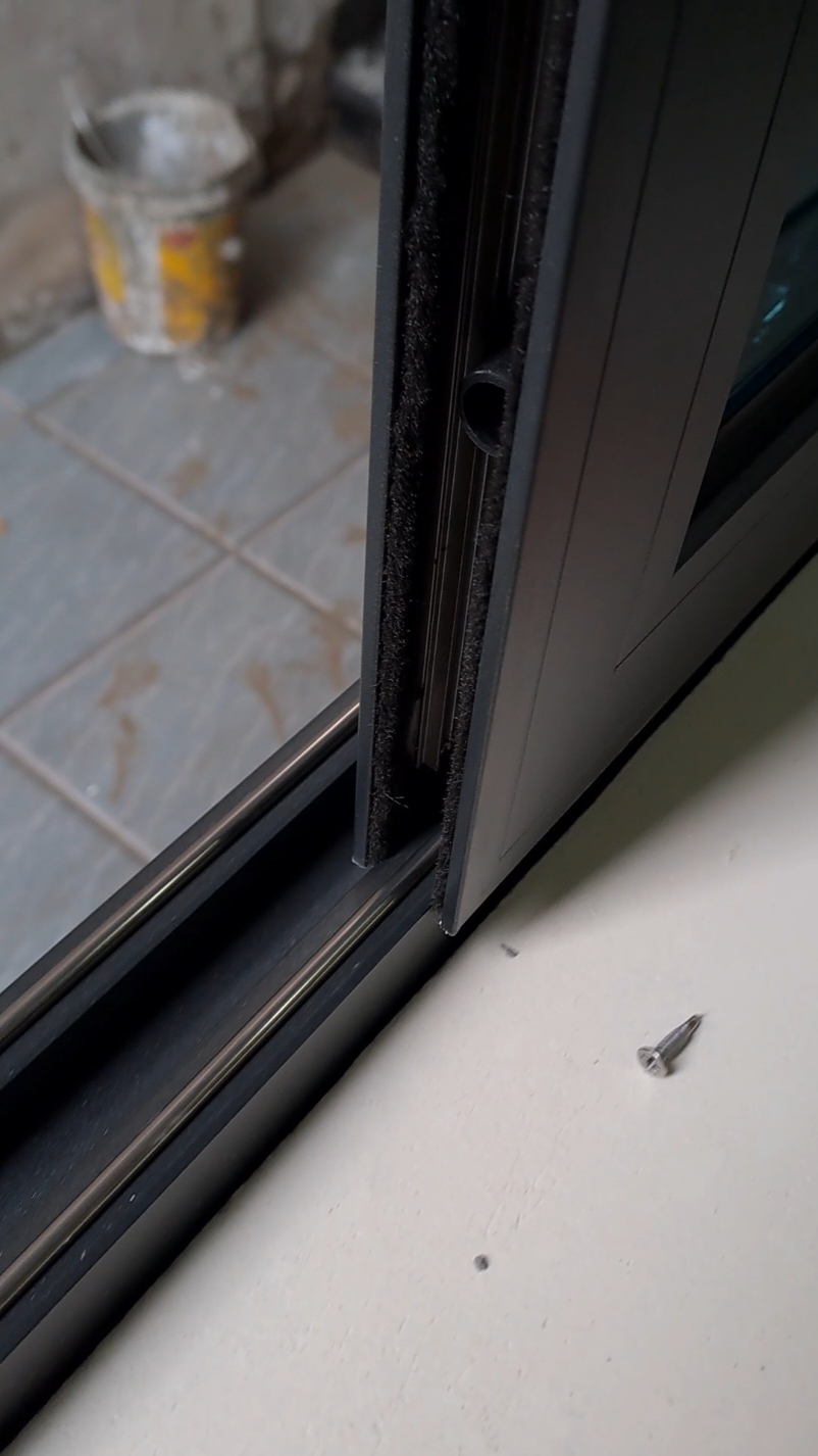 cửa lùa day inox lắp chốt sập tự sập#cưalua #sự_nhôm 