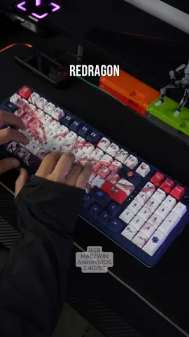 GASKET design on the Redragon K686 PRO SE keyboard gives you the smoothest and quietest typing experience! 🛠️ Say goodbye to distractions! #BlackFridaydeals2024 #blackfridaysale #blackfridayshopping #redragonkeyboard #keyboard 