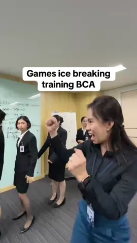 keseruan waktu lg ice breaking 😆#magangbakti #bankbca #baktiBCA #csoangkatan71 #medan#CapCut 