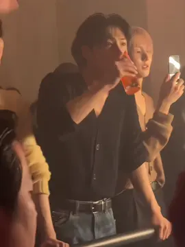 he’s just drinking but why that’s so attractive #jay #enhypen c:g_md_ri