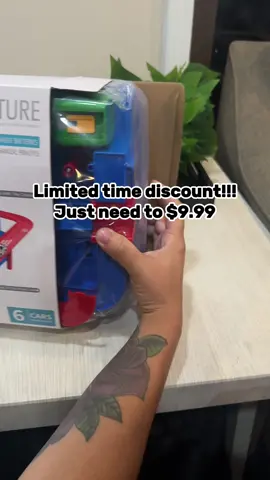 This toy is SO much fun and a great gift idea! #christmastoy #cartoy #kidstoys #giftforkids #christmasgiftsforkids #kidscartoy #caradventure #toyset #nobatteries #toyswithnobatteries #toycars #racecartoy #racetracktoy