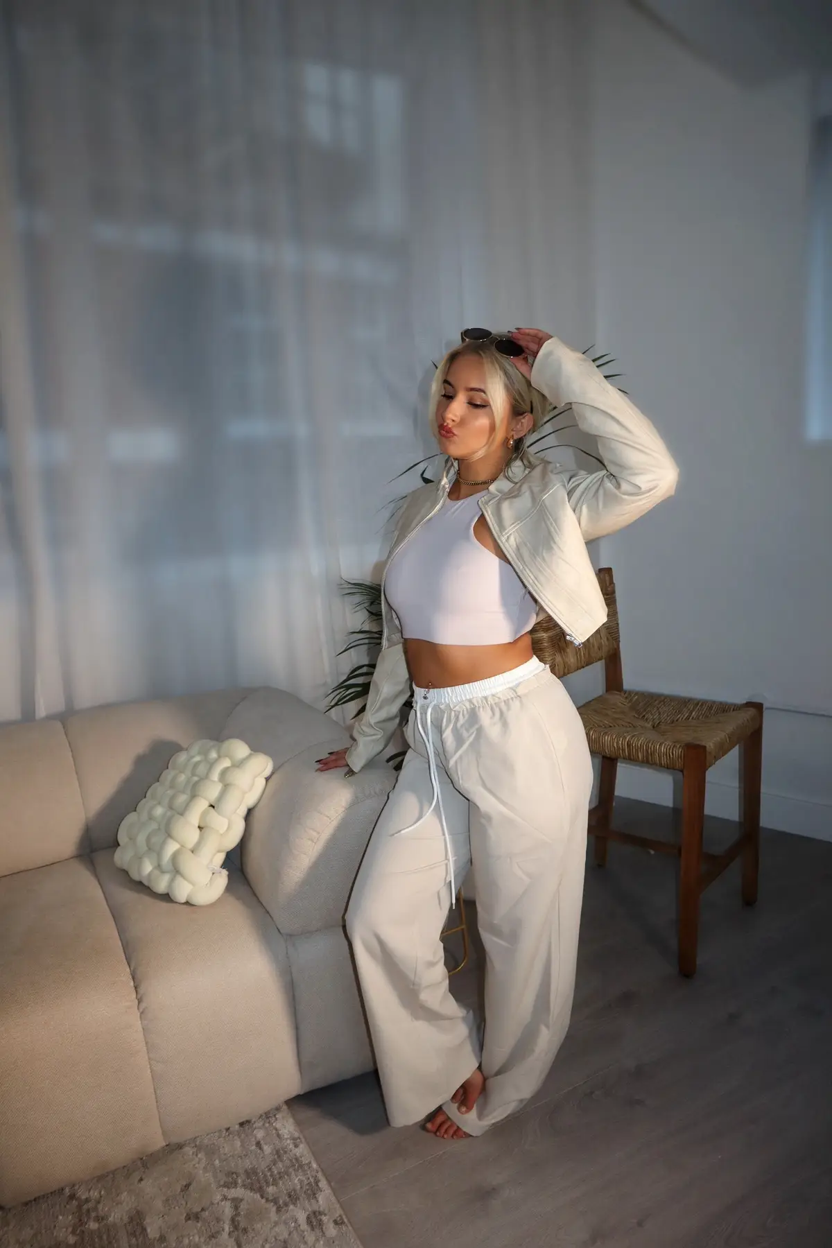 Love this look i made with @prettylittlething 🤍✨