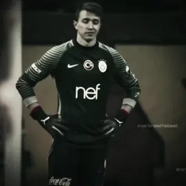 Hiçbir koşulda son bulmayacak bir sevgi.. Her zaman en değerlimizsin kaptanım #muslera 