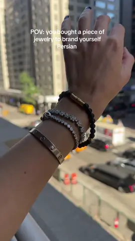 A persian girl who loves jewelry - how unique😂 #persiantiktok #persiangirl #persianjewelry @Xerxes Jewelry 