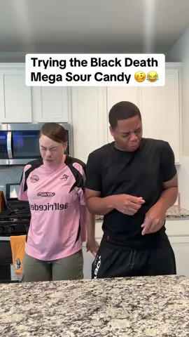We were FIGHTING for our lives 😂 @Thereal.ceyana #foryou #fyp #sour #Relationship #couple 