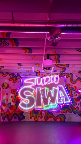 Making the world a more colorful place one day at a time🌈🎨⭐️ thank you @JoJo Siwa #tiktok #foryou #jojosiwa 