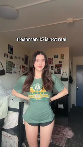 the dining hall food is not good #saugeen#western#uwo#freshman15#xyzbca#fyp#foryou#midterms