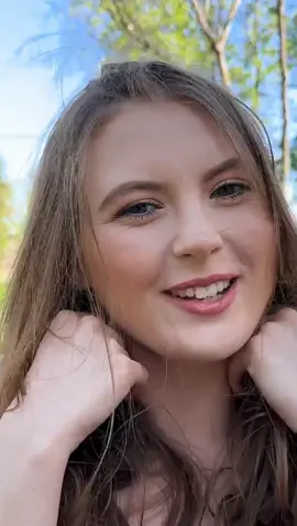 Zoey Zimmer shares her experience going to an all-girls college! #zoeyzimmer #college #womanscollege #bangbehindthescenes 