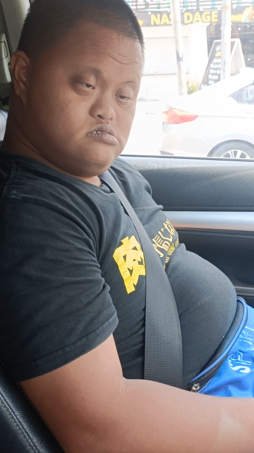 Tok bomo keno berat #CapCut #fypシ゚viral #fypシ #fypmalaysia #funnyvideos #xuhuongtiktok2023 #fouryoupage 