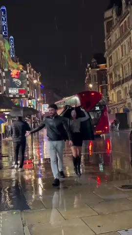 لندن❤️🇬🇧 L O N D O N #لندن #لندن🇬🇧 #سياحة #سفر #الشعب_الصيني_ماله_حل😂😂 #ترند #tiktok #london #trend #trending #traveltikto #fypシ #travel #travellife✈️ #uk #ترند_تيك_توك #السياحة_في_لندن #ترند_جديد #ترندات #بريطانيا #بريطانيا_لندن  #دفعة_لندن #اجواء_لندن 