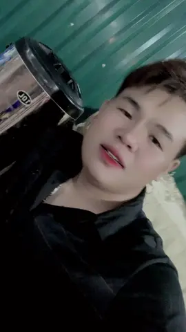 Vậy mà.em.đỡ buông tay anh rồi ☺️