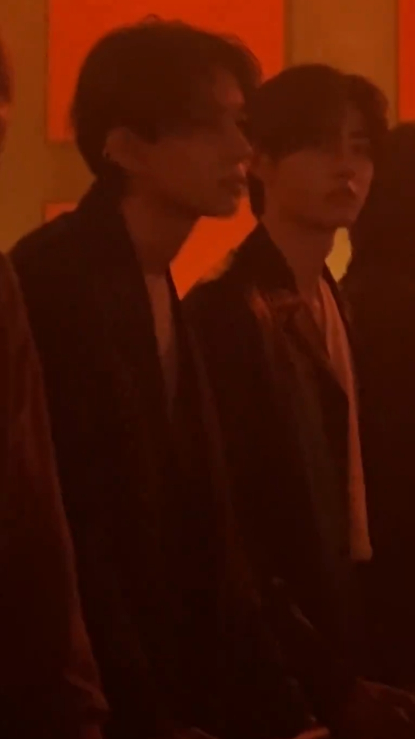 damn! heeseung in party looks more attractive 🫨 #heeseung #leeheeseung #enhypen #fyp #fypage #foryou 