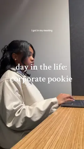 Solo traveling to corporate life is no joke 😭😭😭 but wanted to show you all my day to day 🩷 #nyc #corporate #ditl 