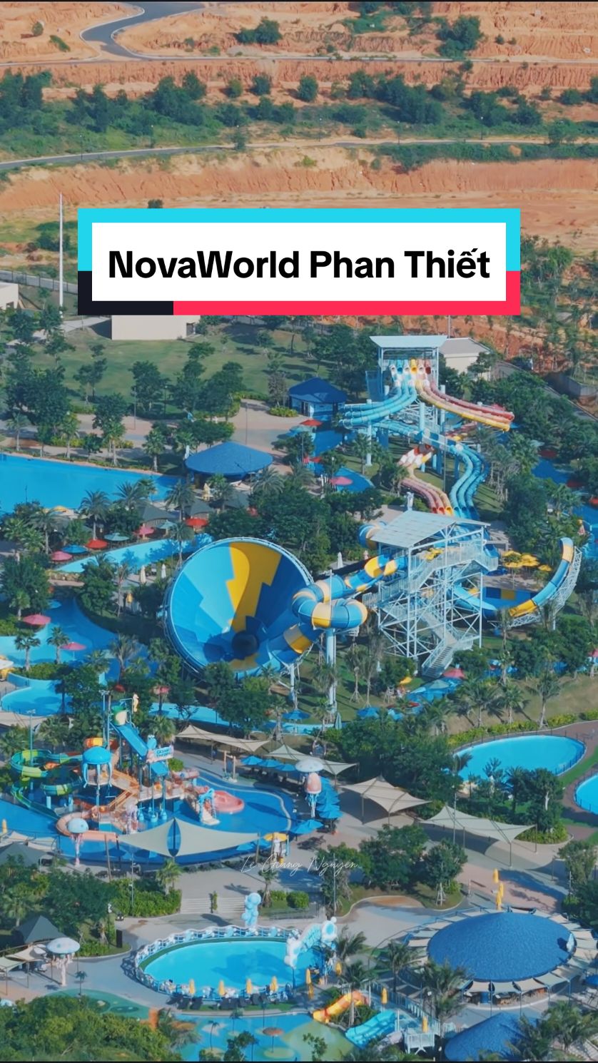 Dự án Novaworld Phan Thiết là đại đô thị nghỉ dưỡng – giải trí – thương mại của chủ đầu tư Novaland sẽ triển khai có vị trí tọa lạc đắc địa tại mặt tiền Đường Lạc Long Quân, xã Tiến Thành, Phan Thiết, Bình Thuận, Việt Nam sở hữu quy mô rất lớn với tổng diện tích đất gần 1.000ha. Dự án hiện nay còn nhiều vướng mắc về mặt pháp lý và nhiều phân khu đang tạm dừng thi công. #nguyenflycam #legiangnguyen #flycam4k #novaworldphanthiet 