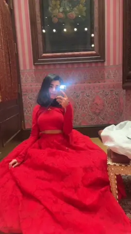 In love with this lengha. #pakistani #pakistaniclothes #browngirl #desi #sabyasachi #indianclothes #nyc #married #grwm #fitcheck #weddingtiktok #muslim #fyp #fypシ 