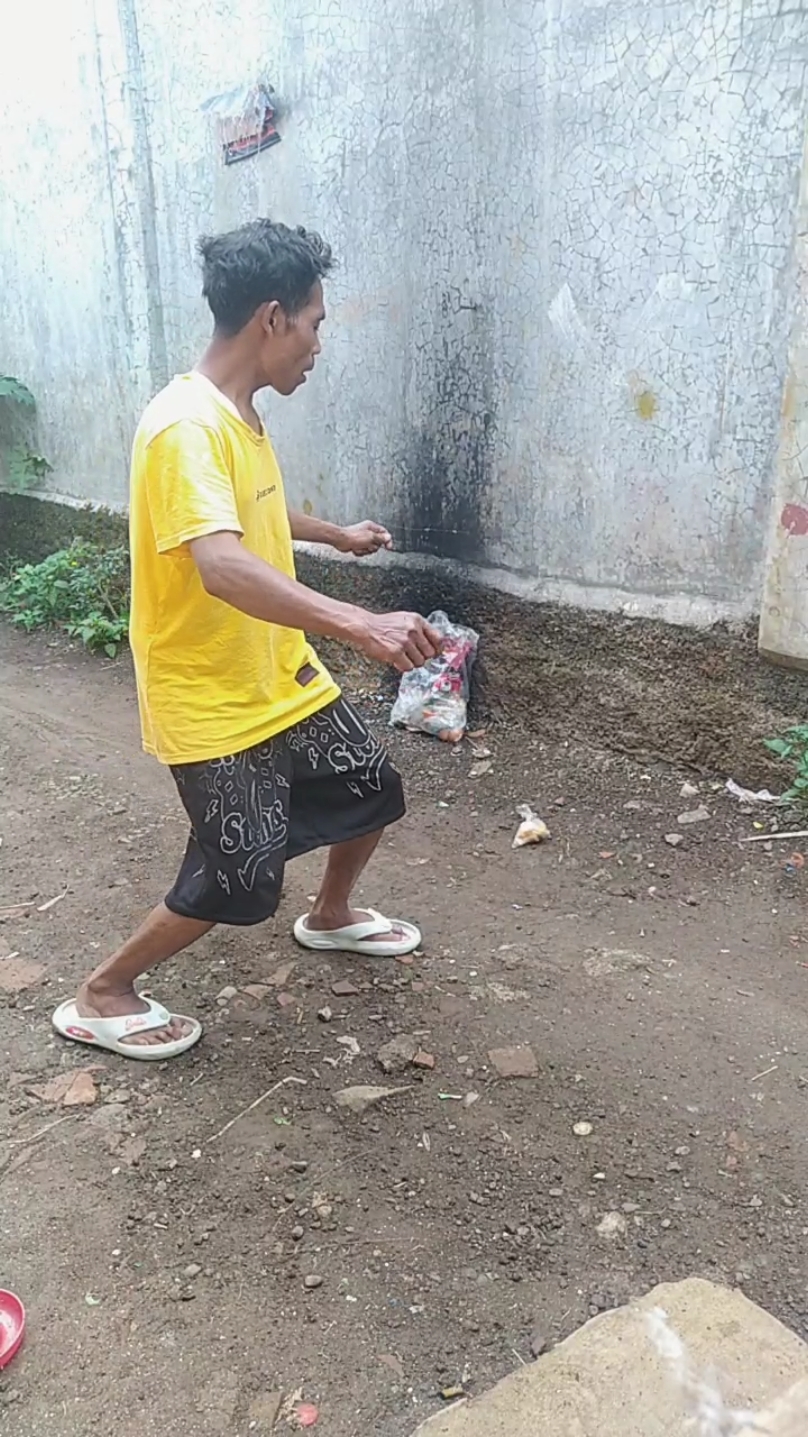 joged santai#2024tiktok #ngakakkocak #videoviral #fypppppppp #komedi #bismillahfyp #kontenhiburan #videolucu #viral #