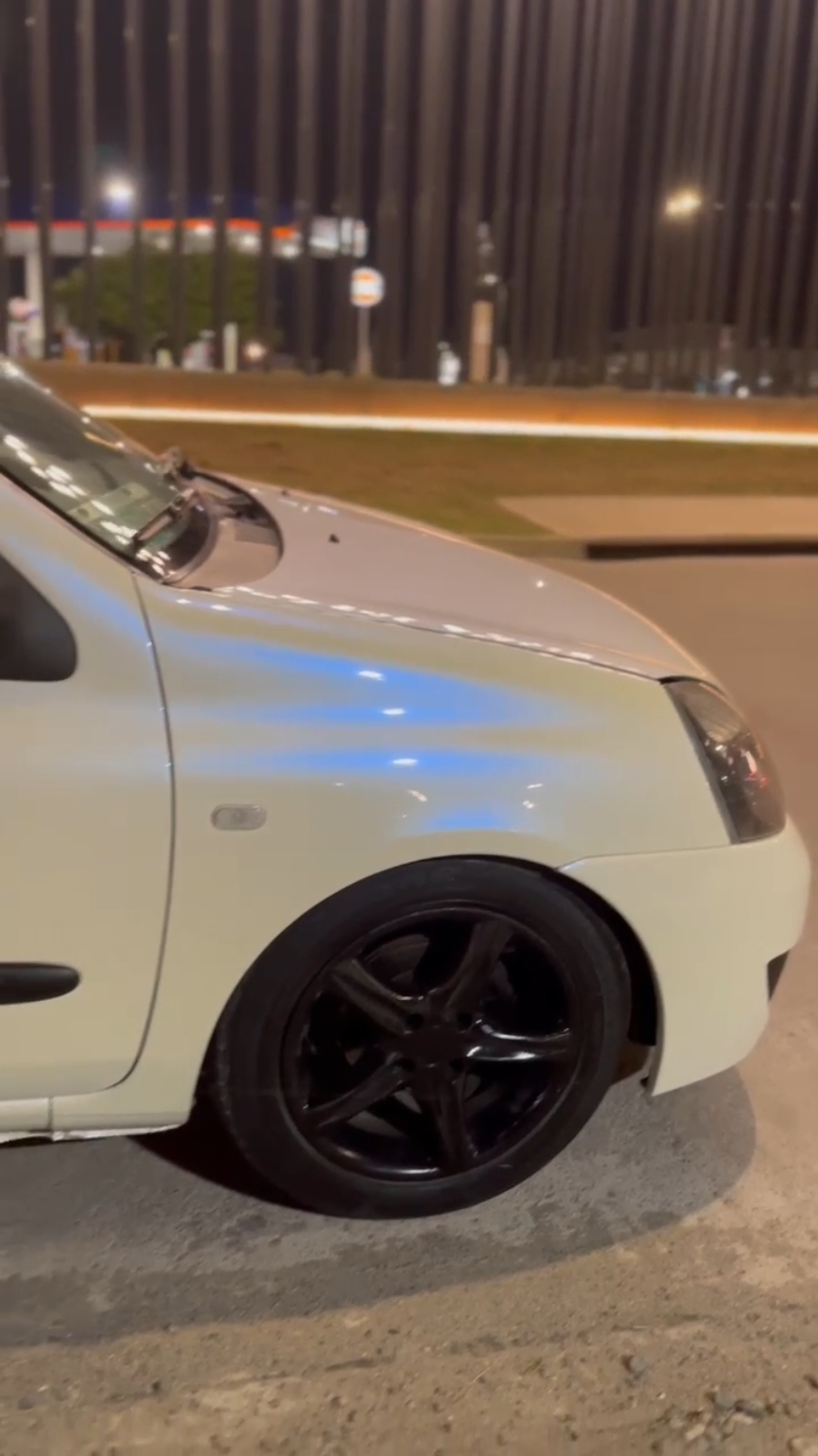 🤯Clio forrado en blanco con perlas azul💅✨️