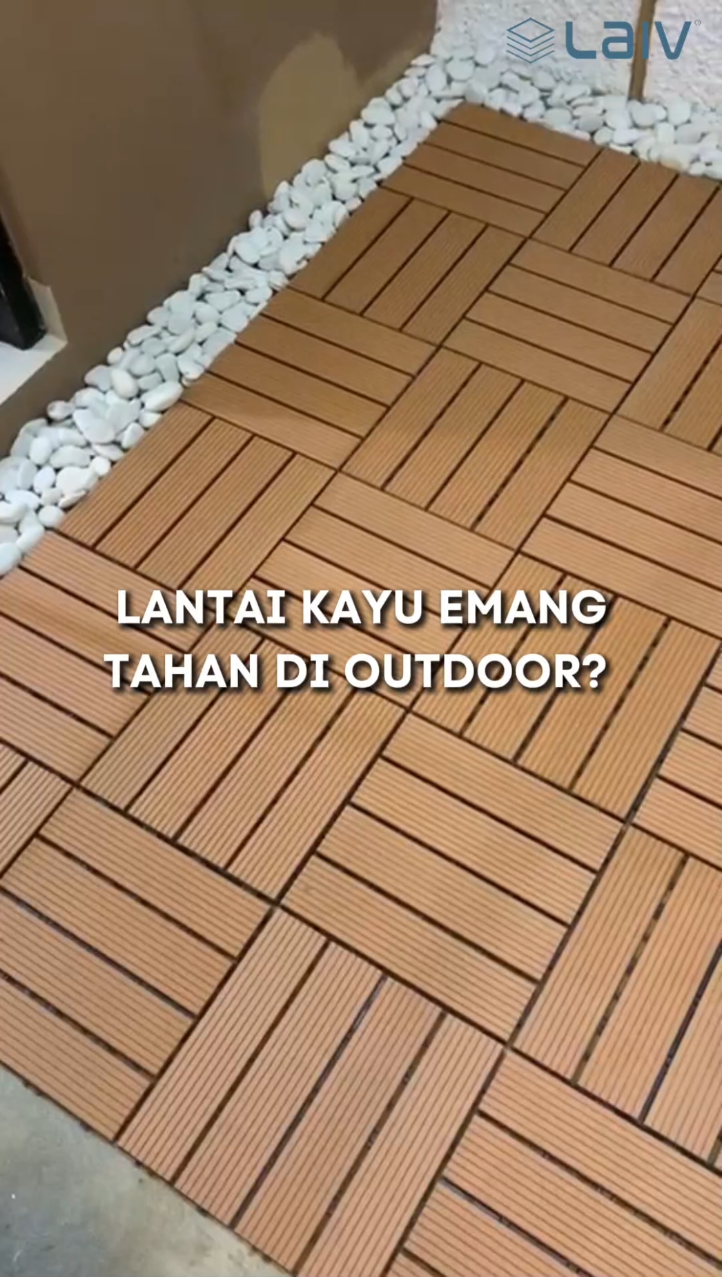 Kapan lagi punya lantai outdoor yang bisa simpel kaya gini? yang bisa di pasang sendiri di rumah 😆 hemat biaya dehh hehe #xyzbcafypシ #lewatberandamu #foryourpage #fypp #fypage #foryou #breakmystride 