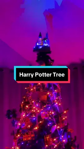 Found my holiday spirit again. #harrypotter #harrypottertiktok #harrypottertok #harrypotterfan #harrypottertree #harrypotterchristmastree #halloween #halloweentree 