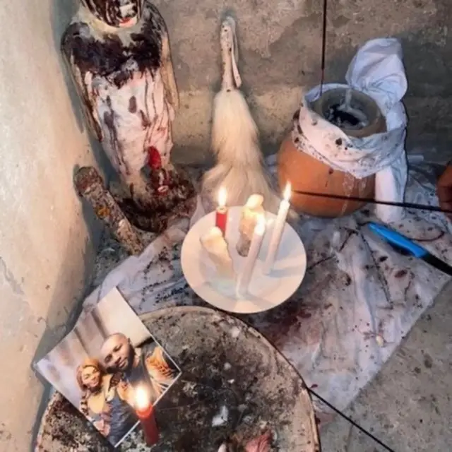 Meilleur marabout Azévodoun dieu de la richesse et des travaux occultes du Bénin. Spécialiste du retour effectif, retour d'affection, retour de l'être aimé, retour amoureux, retour d'amour, portefeuille magique, recherche de travail occupé une meilleure place au travail 👻🕯️💴🌈🐍.#polynesian #culture #sorcellerieafricaine #tahiti #papeete 