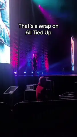 Thats a wrap 🤯 Thank you to every single person who came to see me on your this year 🙏 💜 Hometime now back to my babies and back to making content 🙌  #standupcomedy #standup #mammybantertour #serenaterrytour 