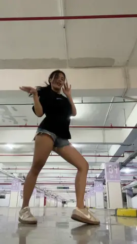 digoyang bray 🤙🏻ib: @Valeria Vz DC: @mark ༘⋆｡˚ #nevaplay #nevaplayrmxmegan #rmbts ##megantheestallion ##foryoupage#fyppppppppppppppppppppppp #dance 