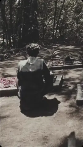 lagi curhat sama bapak ya mas🥺 @BOY REAL. semangatt trs mas, bapak disana pasti bangga liat anaknya bisa sesukses skrng🤍 alfatihah buat bpknya mas boy🤲🏻 #firmanboy00💘 #firmanmaulana #firmanboy #masboy #masboygwsm #gwsmlovers👹 #gwsm_editz #gwsmfamily #garudawisnusatriamuda #fyppppppppppppppppppppppp #masukberanda 