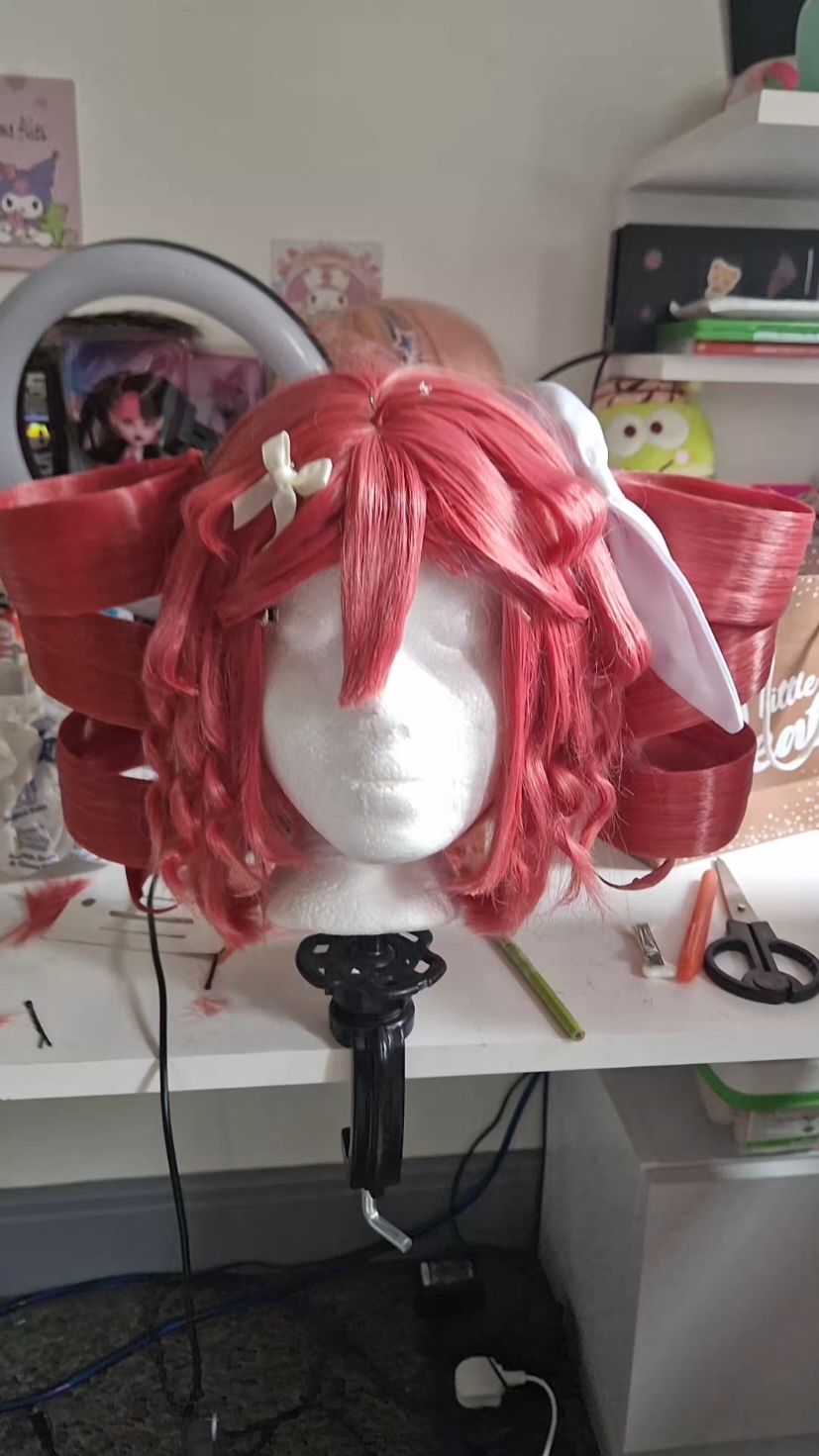 I TRIED TO MAKE IT AS GOOD AS I COULD BUT THE ACTUAL BANGS SUCK ASS 💔 #kasaneteto #teto #kasanetetocosplay #wig #fyp #foryou #utau #utauloid #vocaloid #vocaloidcosplay #hatsunemiku 