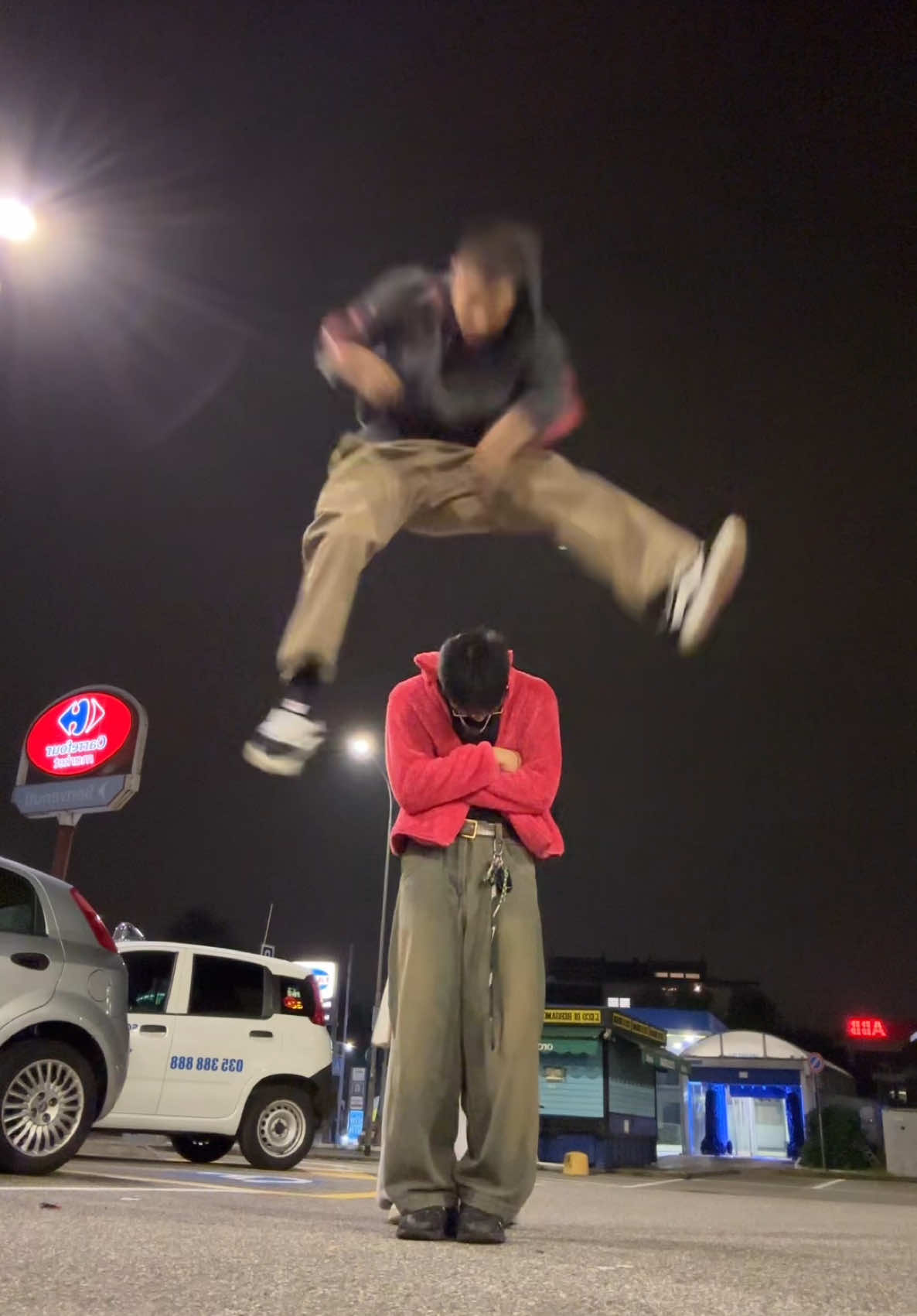 That jump was high af (tag dc) 🦸🏻‍♂️🦸🏻‍♂️🦸🏻‍♂️ #fyp #hiphop #dance #trio #perte #oldschool 