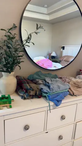 Nothing like a clean room! 🙌🏼🤩 #clean #cleanwithme #cleaningasmr #bedroomcleaning #Lifestyle #CleanTok 