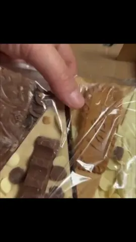 Makes by meg 🤤 #makesbymegs #cookiepie #sweettooth #sweet #fyp #viral_video #delicious #cookie #indulge #biscoff #kinder #cookierunkingdom #sweetsnack #fy #grab1212challenge 