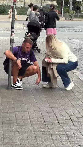 Respect ♥️When life throws challenges your way, it's the kindness of strangers that can make all the difference #kindnessisfree #respectvideos #respectmoments #kindness #amazing #respect #respect👑 #respectwomen #fyp 