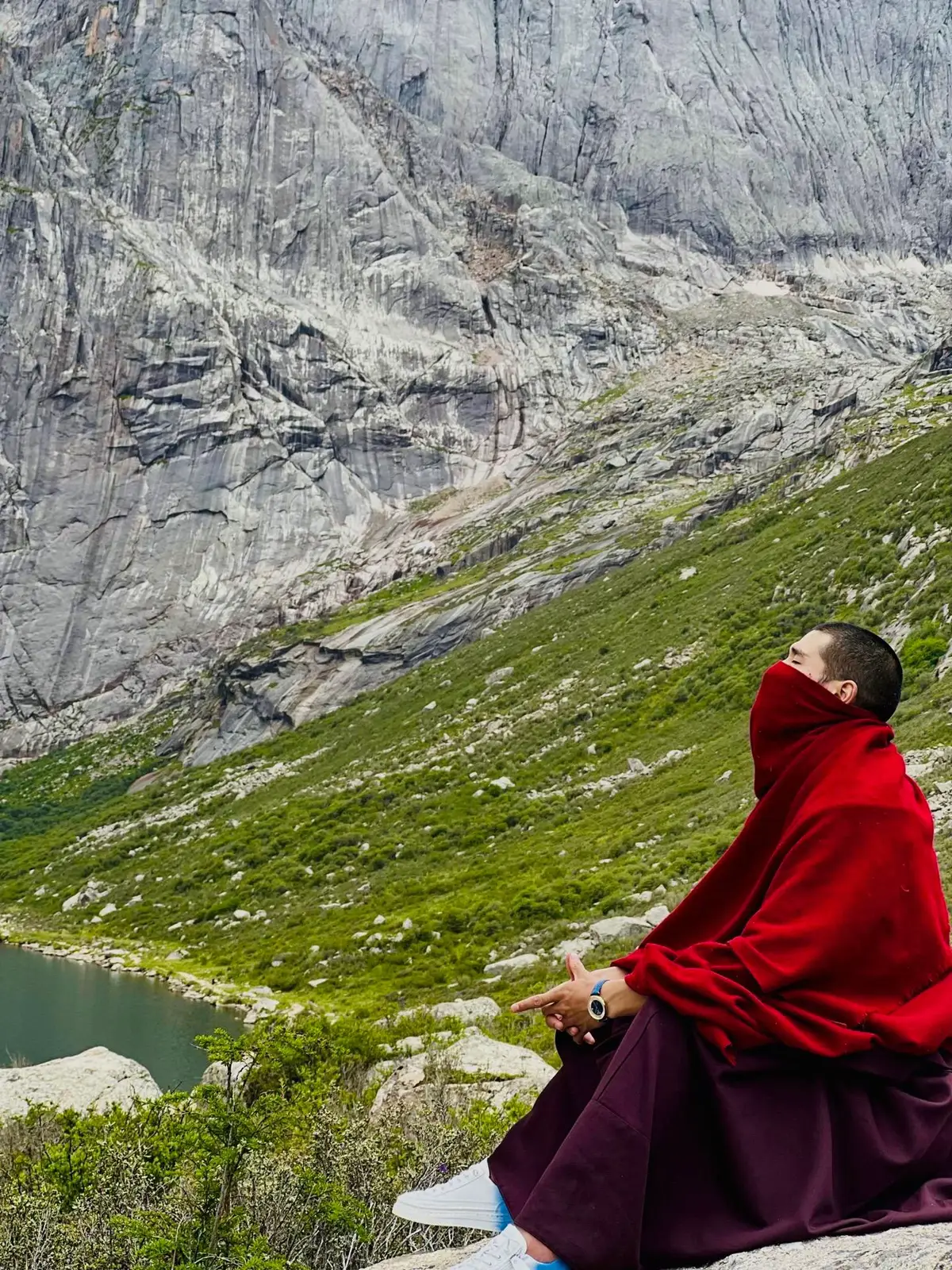 有一天 我生动漂亮 我的好朋友都在身边 我看远山 远山悲悯#又是一个秋带走了夏天的风#缘分 