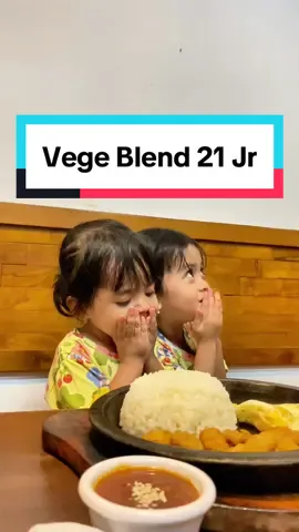 Lengkapi nutrisi sayur harian & bantu memelihara kesehatan si kecil dengan Vege Blend 21 Jr @Nutrisi Anak Sehat 🥦🥕 Dengan formulasi 21 macam ekstrak sayur dan mineral kompleks secara sinergis, membantu memelihara kesehatan anak. Aman di konsumsi oleh anak mulai dari usia 1-12 tahun, dengan cara konsumsi yang mudah dengan langsung diminum ataupun dengan cara dibuka kapsulnya lalu dicampurkan makanan atau minuman favorit si kecil di sore atau malam hari setelah makan. Nutrisi lengkap, si kecil sehat dengan Vege Blend 21 Jr 🥬 #SerunyaTumbuhSehat #NutrisiAnakSehat #NutrisiAnak #Vegeblend2Jr