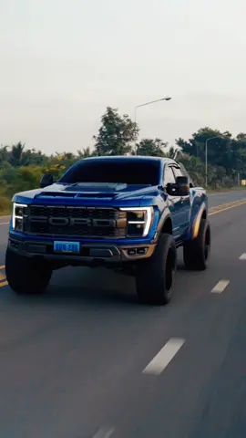 Raptor F150...#Rolling #F150 #hotbits #ford #hotbits #eboard #fordoptionservice #hotbitssurapol4x4setup #amptires #raptor  #hostilewheels #sun4x4suspension #surapol4x4 #