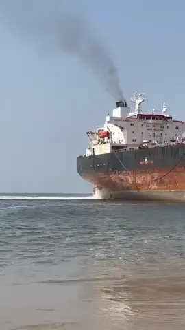 The end of this ship 🤯 #ship #beaching #vessel #breaking #theend 