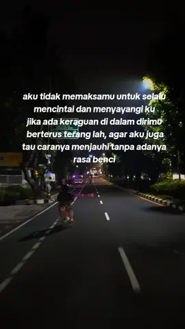 pura pura di cintai itu sangatlah sakit #fypシ゚ #viral #storysad🥀 #sadvibes🥀 #storywa #galaubrutal #storywatsapp #masukberandafyp #fyppppppppppppppppppppppp 