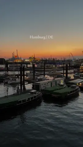 Hamburg, Germany 🌄💘 #sonnenuntergang #hamburg #hafen #hamburgerhafen #sunset #sunsetlover #germany #hafencity #hamburgcity #travel #fy #fyp 